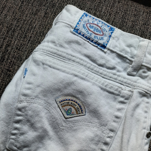 Levi's Pants - [Levi's (Native Blue)] Vintage White denim long shorts.
